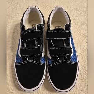 NIB Vans Old Skool V Boys Vans Sneakers with Velcro Closure